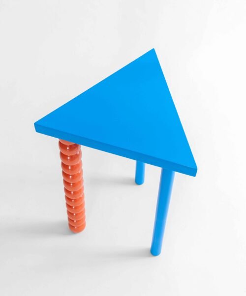 Alternative view of Mesa Pamplona