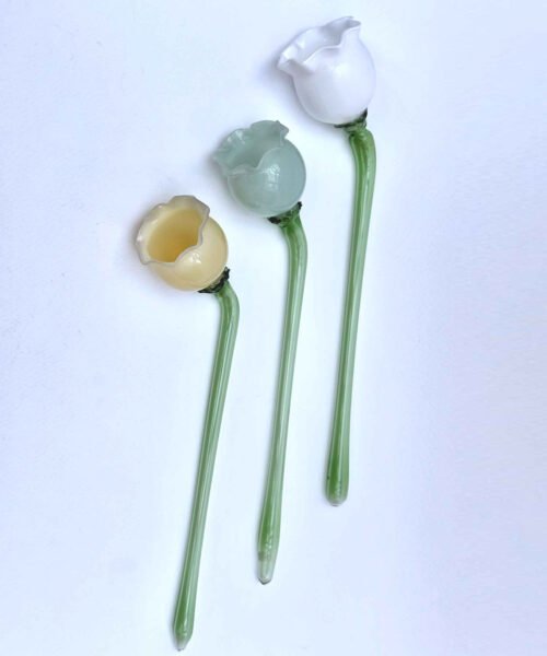 Alternative view of Apagavelas Lirios del Valle