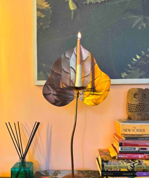 Candelero Anturio de Fuego con Velas y Apagavelas