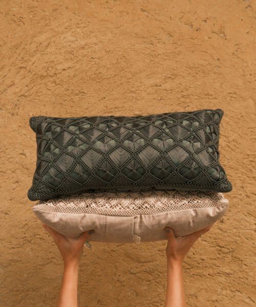 Alternative view of Cojín Tejido Rombos Rectangular