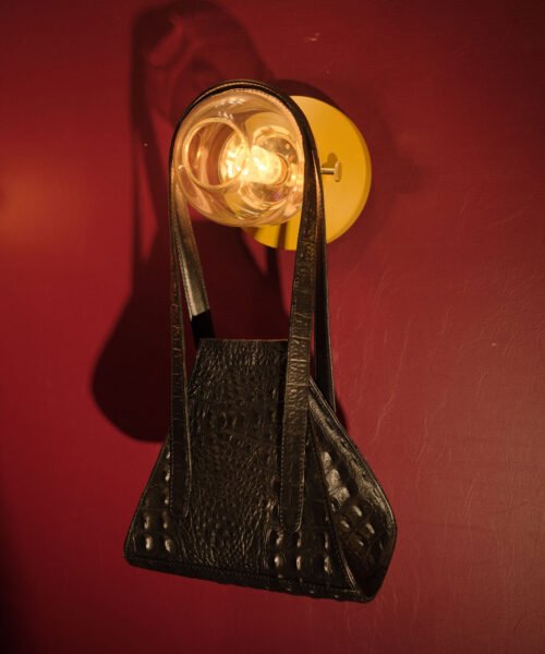 Alternative view of Cartera Anna